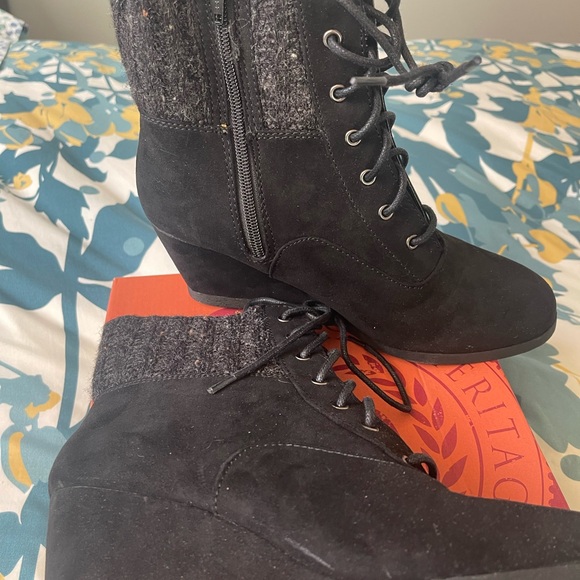 SO Black Ankle Boots, Size 9, Inbox Never Worn - Picture 3 of 8